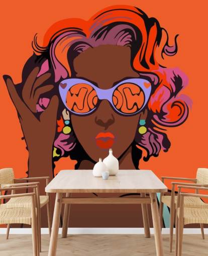 fondo naranja, hermosa dama negra con pelo morado y gafas de sol papel pintado pop art