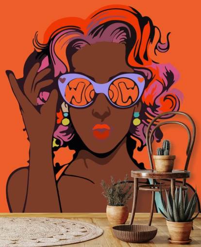 fondo naranja, hermosa dama negra con pelo morado y gafas de sol papel pintado pop art