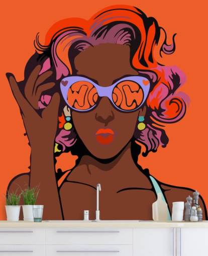 orange baggrund, smuk sort dame med lilla hår og solbriller pop art tapet orange baggrund, smuk sort dame med lilla hår og solbriller pop art tapet
