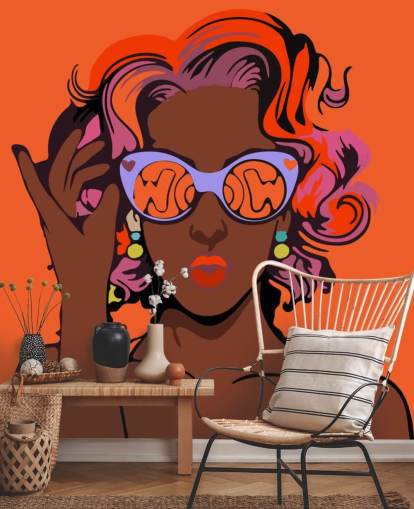 fondo naranja, hermosa dama negra con pelo morado y gafas de sol papel pintado pop art