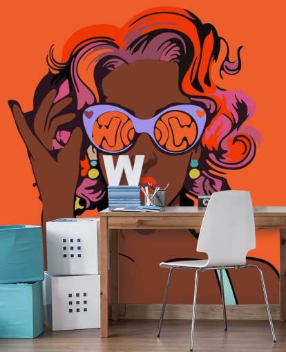 oransje bakgrunn, vakker svart dame med lilla hår og solbriller pop art tapet oransje bakgrunn, vakker svart dame med lilla hår og solbriller pop art tapet