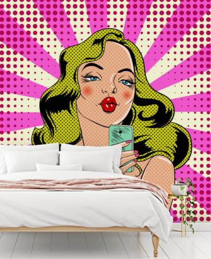 signora bionda con in mano un telefono e imbronciata carta da parati pop art