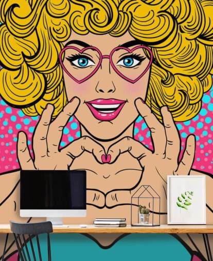 lockigt blont hårig flicka gör ett kärlekshjärta med händerna retro tapeter
