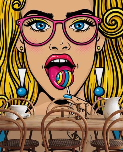 fille blonde portant des lunettes avec sucette dans la bouche papier peint