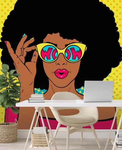 senhora afro usando óculos que dizem uau neles, papel de parede