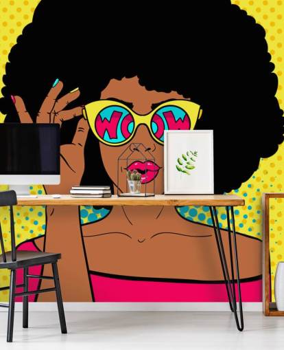 fondo de pantalla de una mujer afro con gafas que dicen «guau»