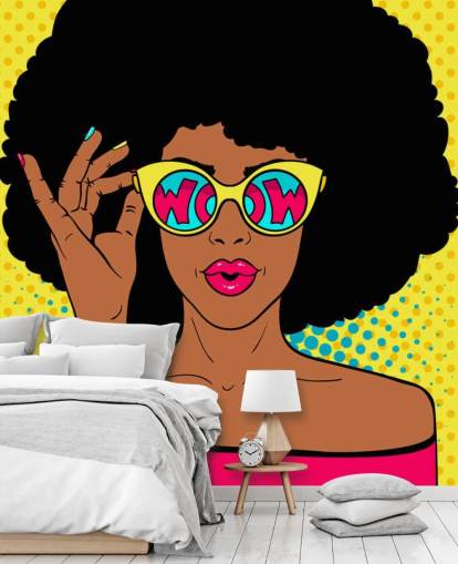 senhora afro usando óculos que dizem uau neles, papel de parede
