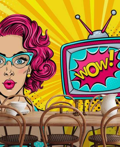 pink hår retro kvinde iført briller med tv siger wow på skærmen vægmaleri