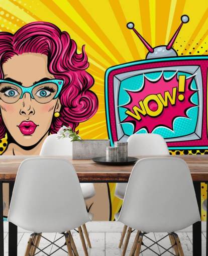 mujer retro de pelo rosa con gafas y tv diciendo wow en el mural de la pared de la pantalla