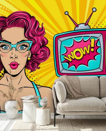 mujer retro de pelo rosa con gafas y tv diciendo wow en el mural de la pared de la pantalla
