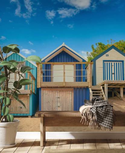 blue beach huts wallpaper