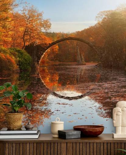 Decorazione murale «Autumn Lake» di 1x, motivo: bosco arancione con ponte in pietra, fotografia per cucine, bagni e camere da letto