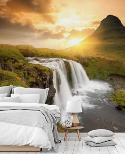 papier peint mural en forme de cascade personnalisable orange et vert appelé Icelandic Waterfall Sunset pour les spas, les chambres et les salles de bains papier peint mural en forme de cascade personnalisable orange et vert appelé Icelandic Waterfall Sunset pour les spas, les chambres et les salles de bains