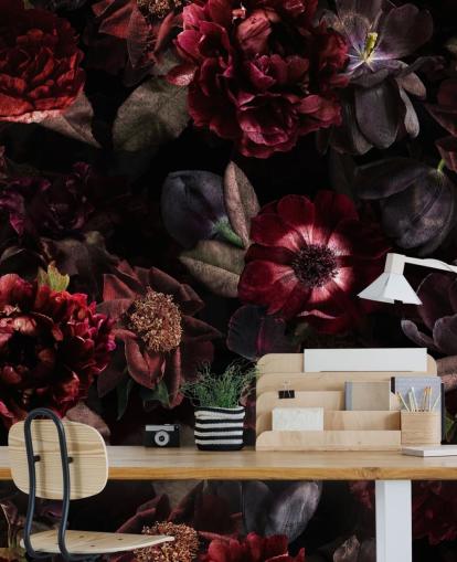 rosa og lilla mørkt blomstertapet veggmaleri kalt Dark Bouquet av Uta Naumann for soverom og stuer rosa og lilla mørkt blomstertapet veggmaleri kalt Dark Bouquet av Uta Naumann for soverom og stuer