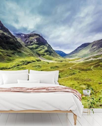 mural de papel de parede campestre personalizável verde e branco chamado Glencoe para quartos e salas de estar