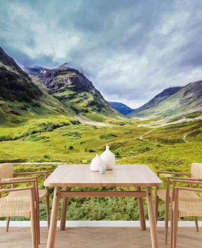 mural de papel pintado campestre personalizable en verde y blanco llamado Glencoe para dormitorios y salas de estar