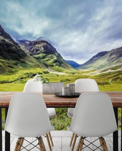 grön och vit anpassningsbar lantlig tapetväggmålning kallad Glencoe för sovrum och vardagsrum