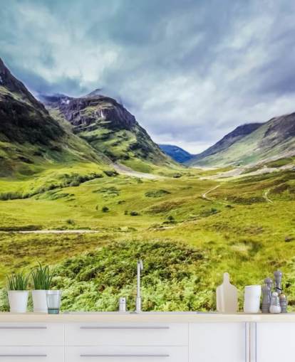 grön och vit anpassningsbar lantlig tapetväggmålning kallad Glencoe för sovrum och vardagsrum