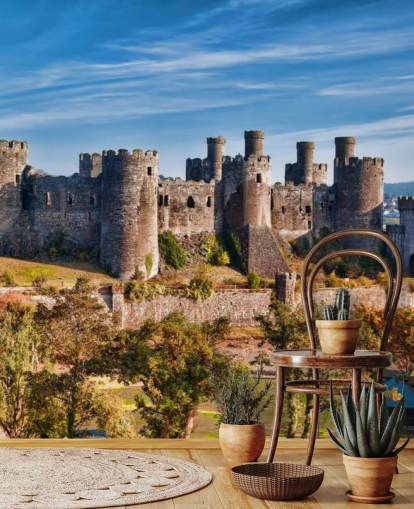 groene en grijze aanpasbare behangmuurschildering genaamd Conwy Castle voor woonkamers, slaapkamers en kantoren aan huis groene en grijze aanpasbare behangmuurschildering genaamd Conwy Castle voor woonkamers, slaapkamers en kantoren aan huis