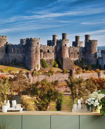 grønt og gråt tilpassbart tapetmaleri kaldet Conwy Castle til stuer, soveværelser og hjemmekontorer grønt og gråt tilpassbart tapetmaleri kaldet Conwy Castle til stuer, soveværelser og hjemmekontorer