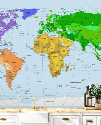 Mural de pared con mapa de colores vibrantes