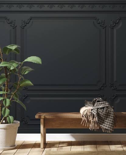 off black panel tapet med antikk detalj