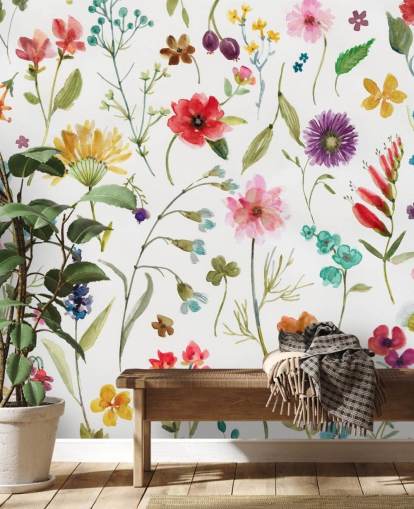 malet farverige eng blomster på hvid baggrund tapet