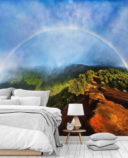 mural de pared de montaña rocosa con un enorme arco iris natural