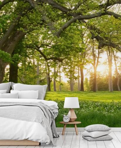 carta da parati murale con alberi verdi e marroni chiamata Springtime Forest per casa, uffici, salotti e camere da letto