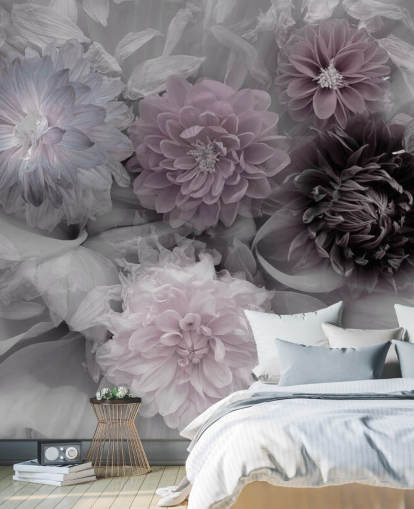 rosa och lila blommig tapetväggmålning kallad Dahlia Dream för sovrum och lounger rosa och lila blommig tapetväggmålning kallad Dahlia Dream för sovrum och lounger
