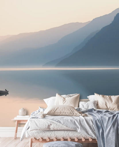 Fondo de pantalla de misty still lake and mountains