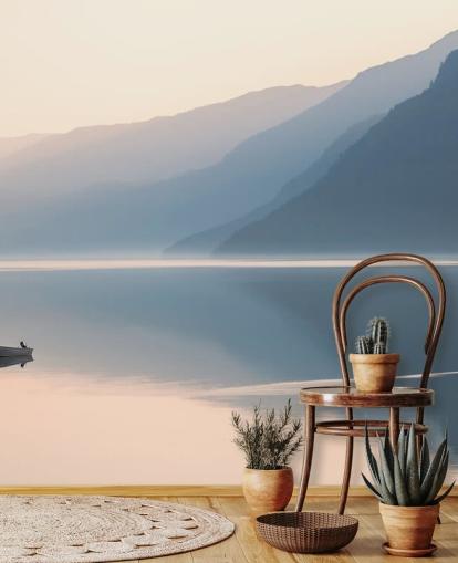 Fondo de pantalla de misty still lake and mountains