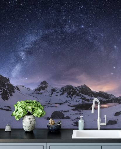 sneklædte bjerge med stjernehimmel tapet sneklædte bjerge med stjernehimmel tapet