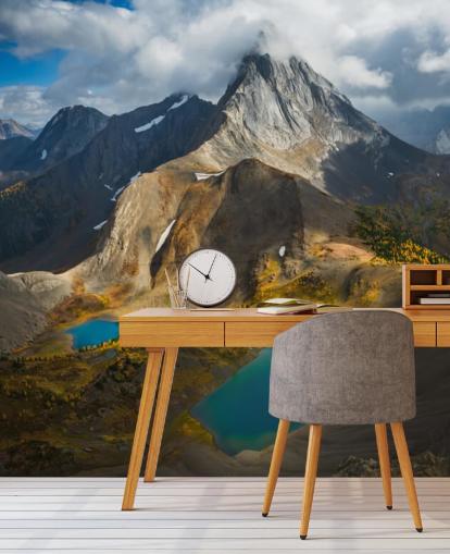 kanadischer Berg im Herbst mit Seen Tapete