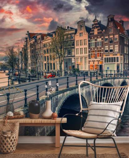 amsterdam brug en huizen bij zonsondergang behang
