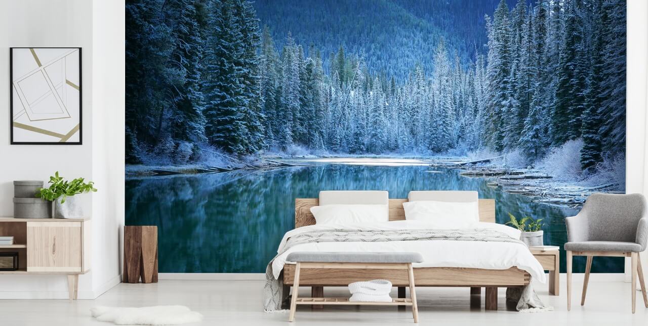 verschneiten Wald von See Tapete