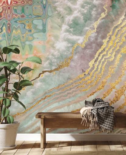 Papel pintado geoda de color dorado con tonos rosas, morados y verdes