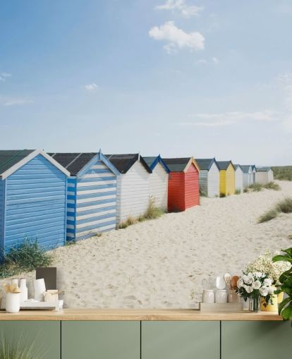 Felgekleurde strandhutten behang muurschildering