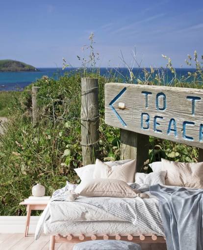 Sign to the Beach Wallpaper