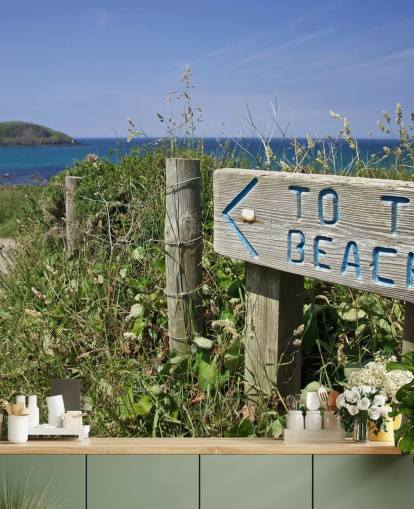 Sign to the Beach Wallpaper Sign to the Beach Wallpaper