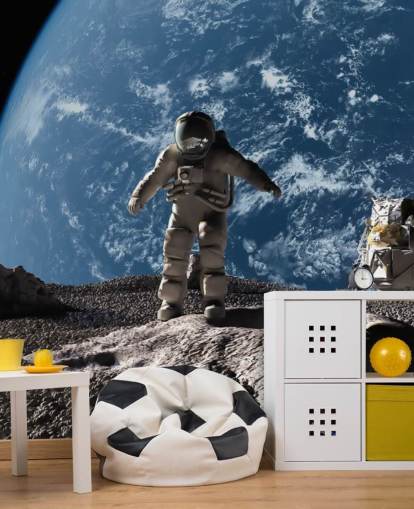 carta da parati murale personalizzata con astronauta chiamata The Astronaut per le camerette dei bambini