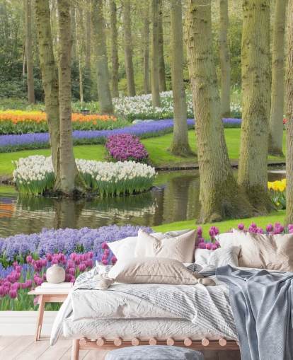 Decorazione murale con parco di tulipani colorati