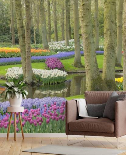 Decorazione murale con parco di tulipani colorati