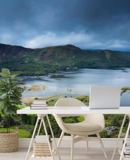 See und grüne Landschaft Wallpaper