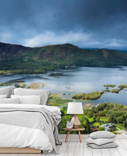 Fondo de pantalla de lago y campo verde