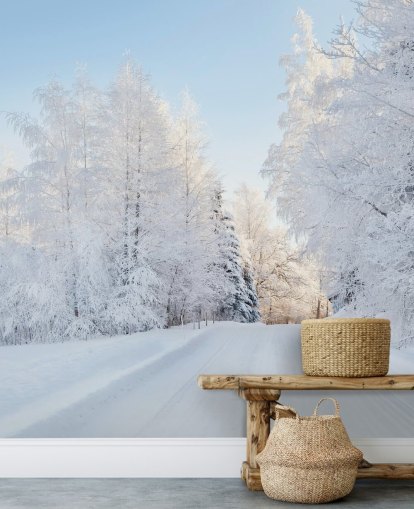 Decorazione murale con alberi innevati Decorazione murale con alberi innevati
