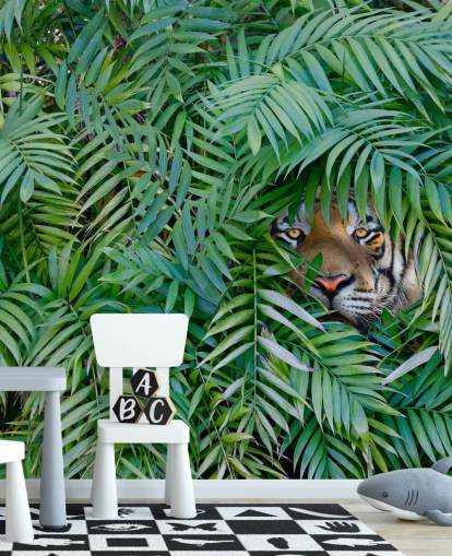 mural verde personalizable de papel pintado de tigre llamado Tiger Hide and Seek para salones mural verde personalizable de papel pintado de tigre llamado Tiger Hide and Seek para salones