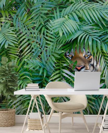 grüne, personalisierbare Tiger-Tapete namens Tiger Hide and Seek für Lounges