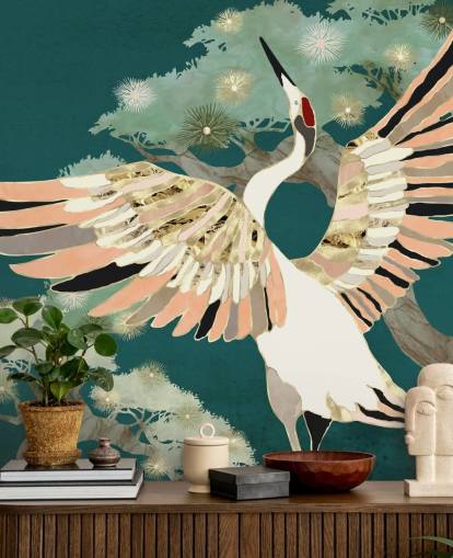 Papel pintado fondo verde con árboles orientales y grullas blancas con alas de color rosa y dorado Papel pintado fondo verde con árboles orientales y grullas blancas con alas de color rosa y dorado
