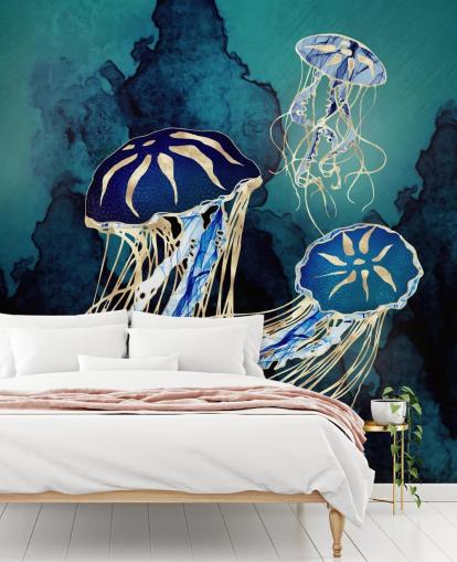blå och guld maneter tapetväggmålning kallad Floating Jellyfish III av SpaceFrog Design för sovrum, badrum och korridorer blå och guld maneter tapetväggmålning kallad Floating Jellyfish III av SpaceFrog Design för sovrum, badrum och korridorer